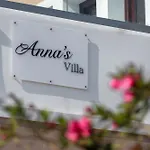 Anna's Monolithos (Santorini)