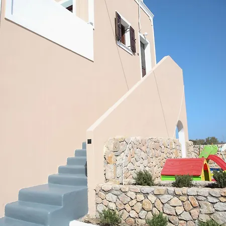 Anna's Villa Monolithos (Santorini)