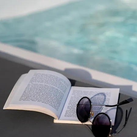 Villa Anna's Monolithos